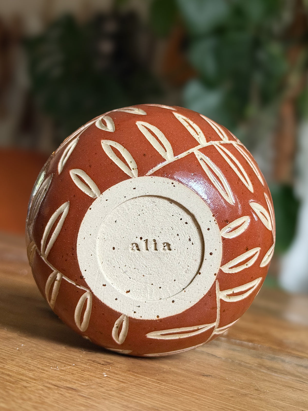 Mimea - Gekerfde pot met deksel 02