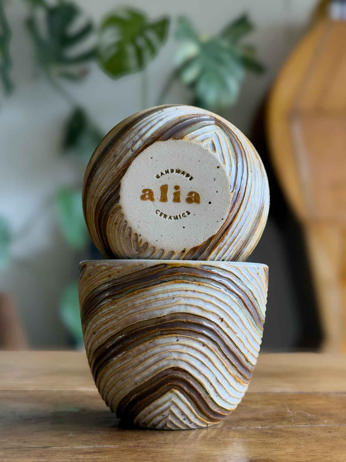 Mizizi - Carved Cup Set 02