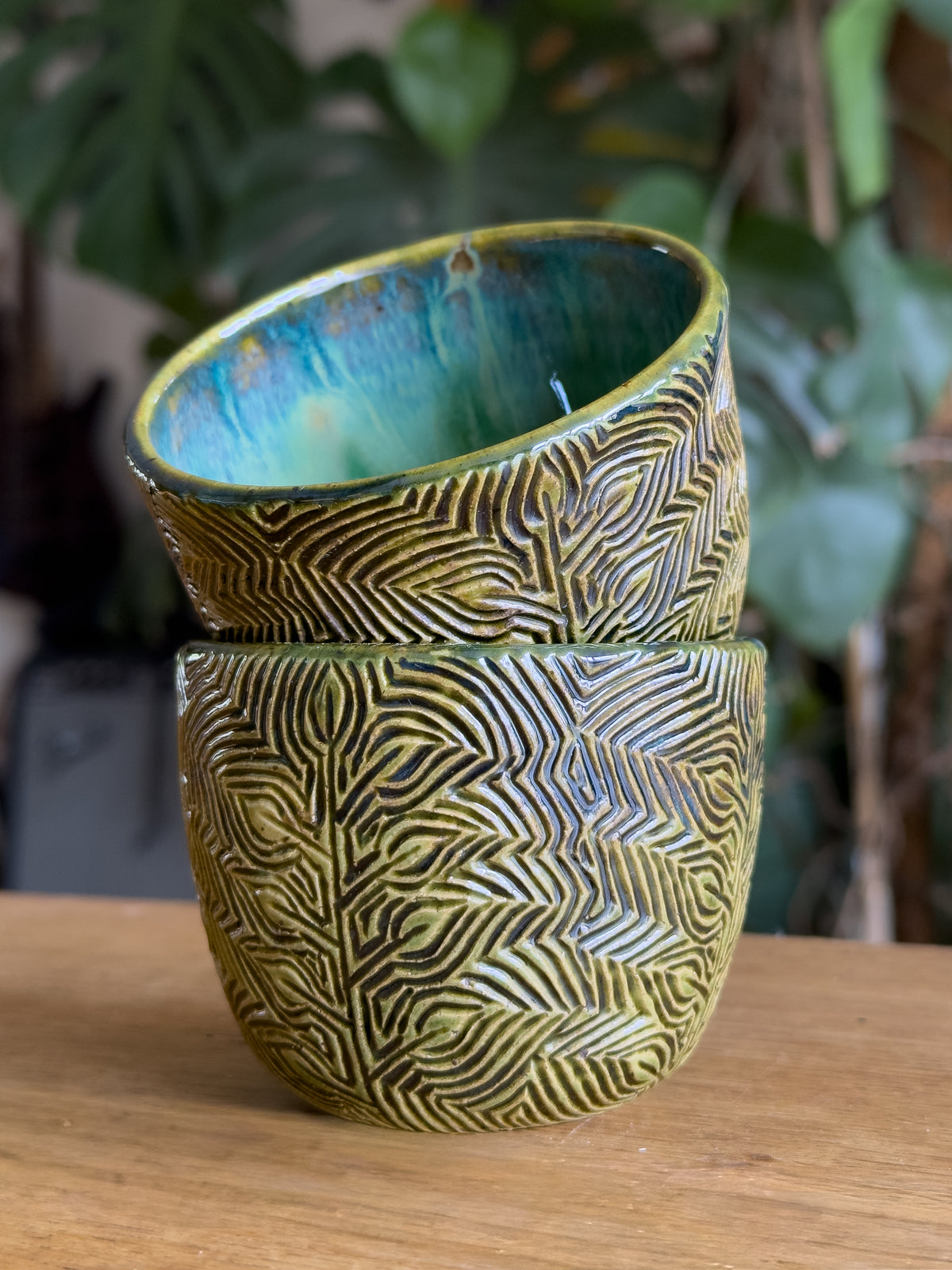 Kijani - Carved Cup Set 01