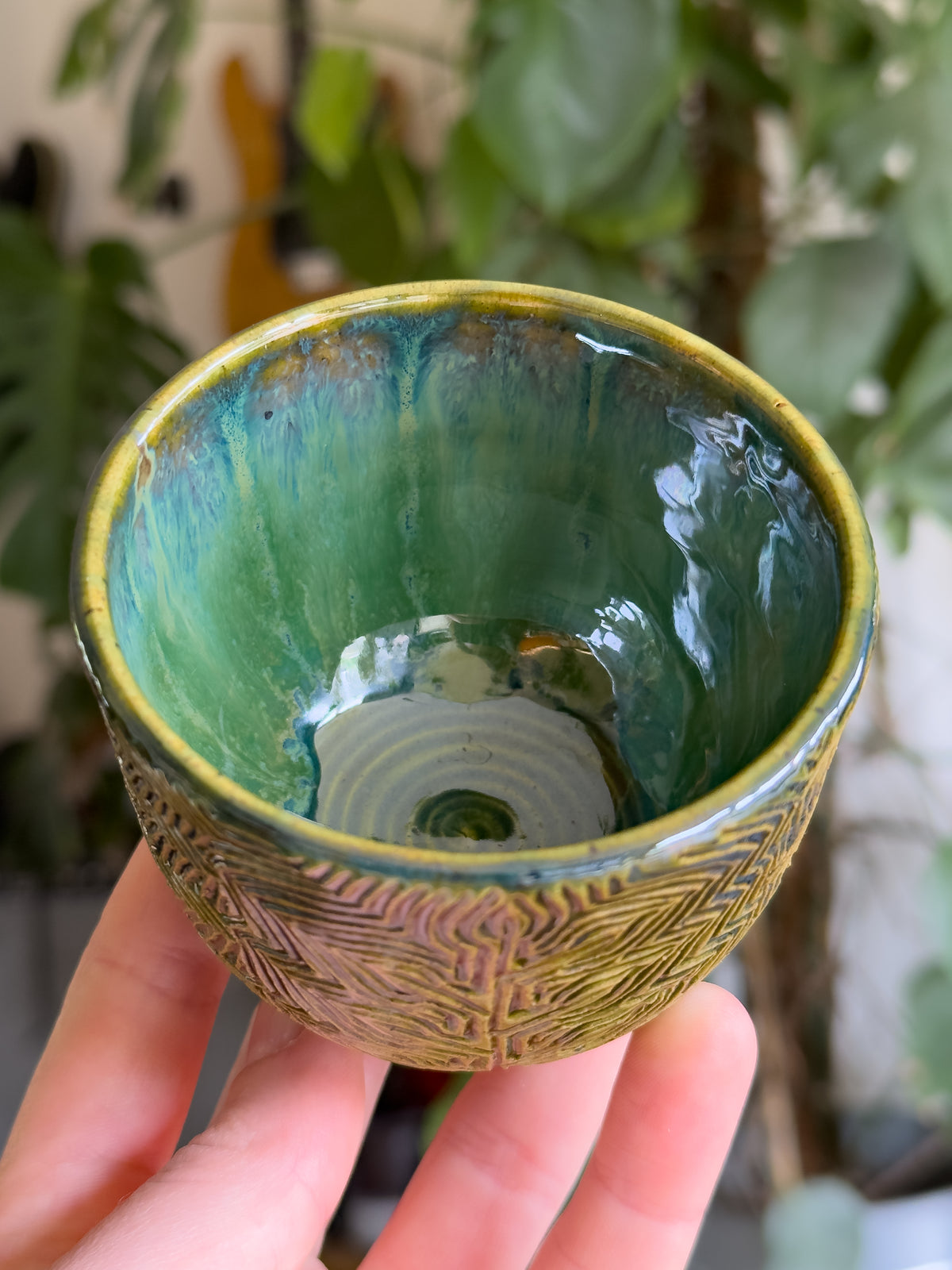 Kijani - Carved Cup Set 01