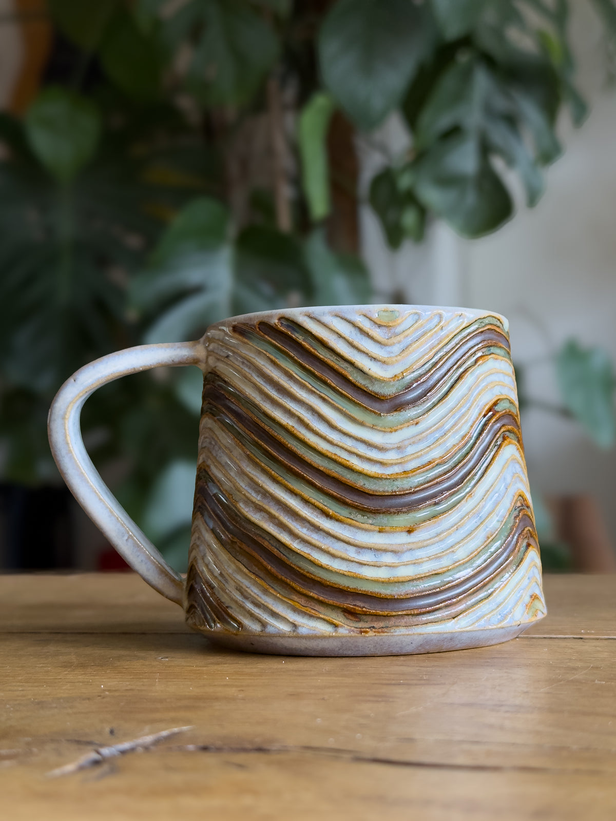 Mizizi - Carved Cup & Mug Set