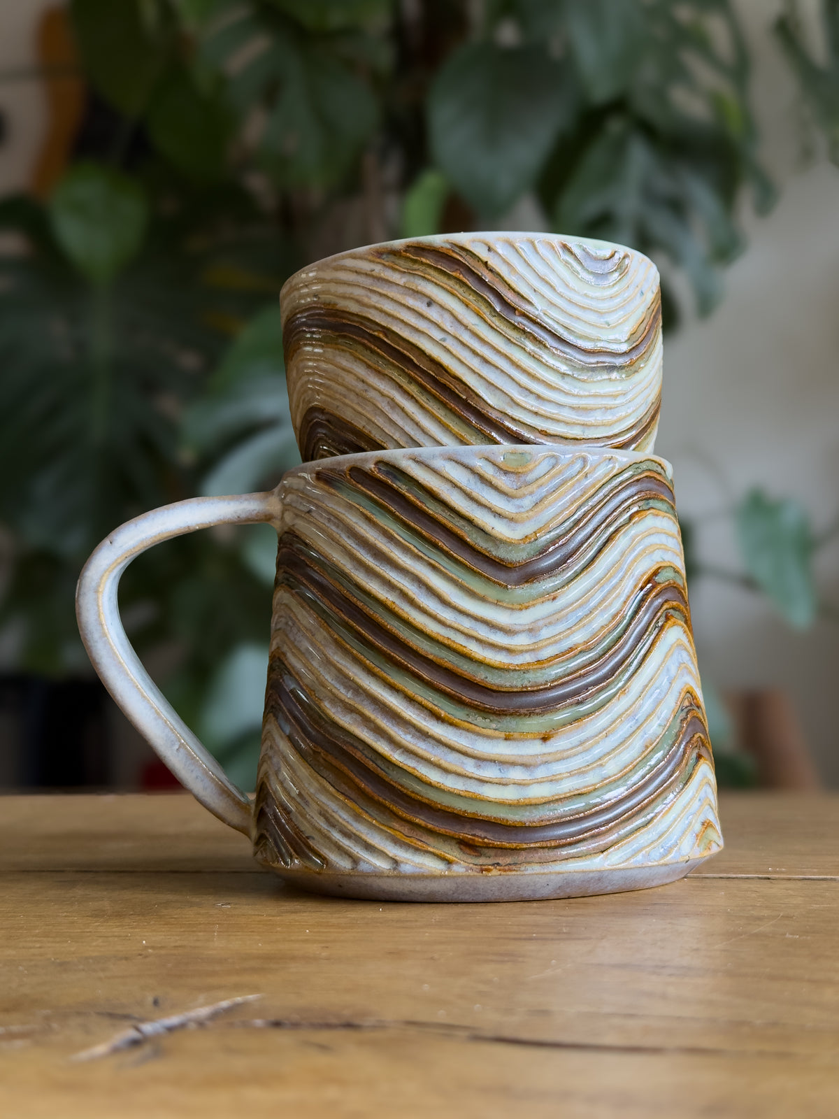 Mizizi - Carved Cup & Mug Set
